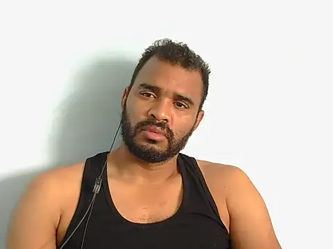 Snapshot of YOX22 chatting on October 2025 02:14:01 PM YOX22 online show from October 2025 02:14:01 PM