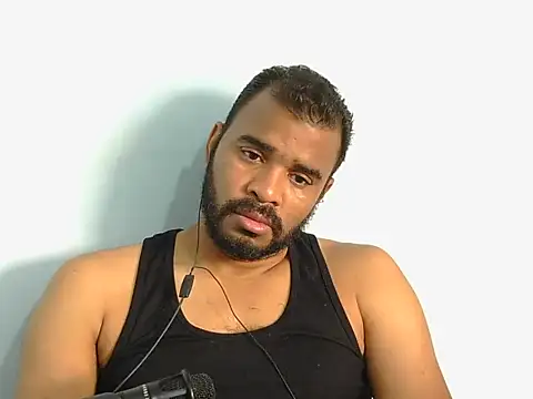 Snapshot of YOX22 chatting on October 2025 01:52:02 PM YOX22 online show from October 2025 01:52:02 PM