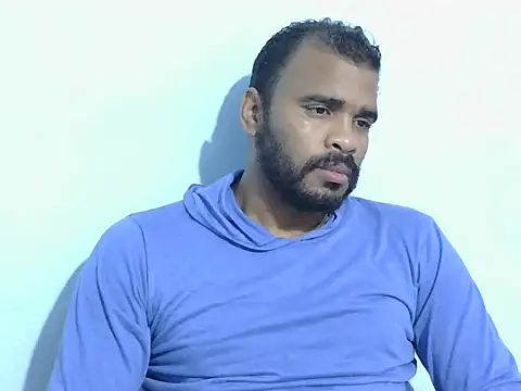 Snapshot of YOX22 chatting on October 2025 03:49:02 AM YOX22 online show from October 2025 03:49:02 AM