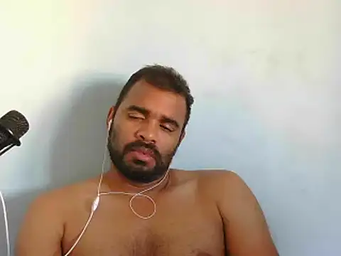 Snapshot of YOX22 chatting on December 2025 10:27:02 PM YOX22 online show from December 2025 10:27:02 PM