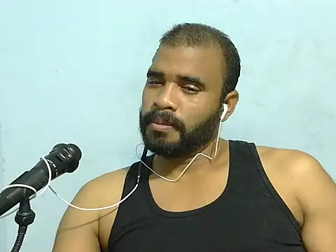 Snapshot of YOX22 chatting on February 2026 05:55:01 AM YOX22 online show from February 2026 05:55:01 AM