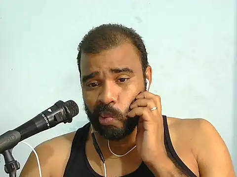 Snapshot of YOX22 chatting on February 2026 01:37:01 PM YOX22 online show from February 2026 01:37:01 PM