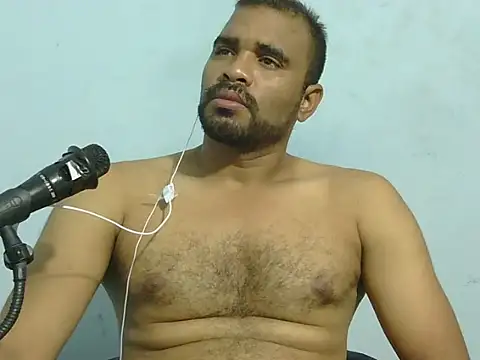 Snapshot of YOX22 chatting on February 2026 06:22:02 AM YOX22 online show from February 2026 06:22:02 AM