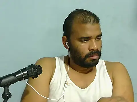 Snapshot of YOX22 chatting on March 2026 03:54:01 AM YOX22 online show from March 2026 03:54:01 AM