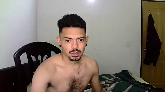 Snapshot of chocolatino16 chatting on February 2025 08:55:01 AM chocolatino16 online show from February 2025 08:55:01 AM