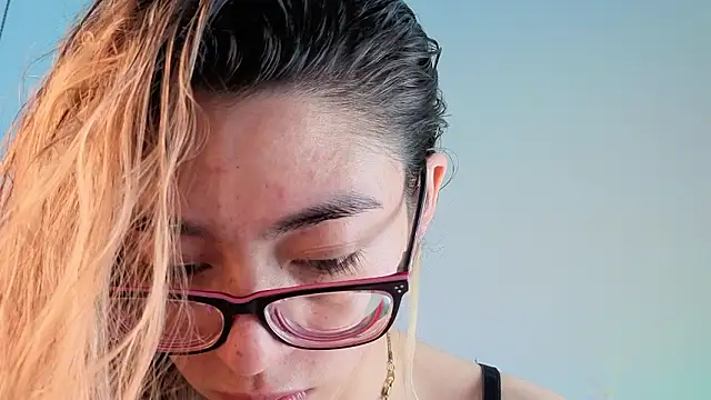 Carolblonde online show from March 2026 01:43:01 AM