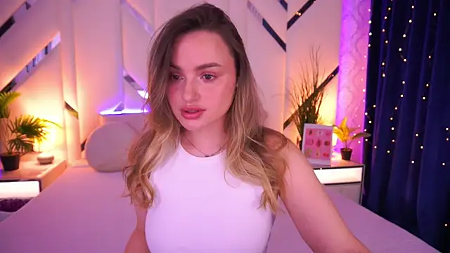 LindsieGreyy online show from February 2026 08:22:02 AM