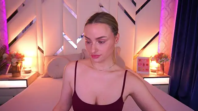 LindsieGreyy online show from May 2026 06:43:02 AM