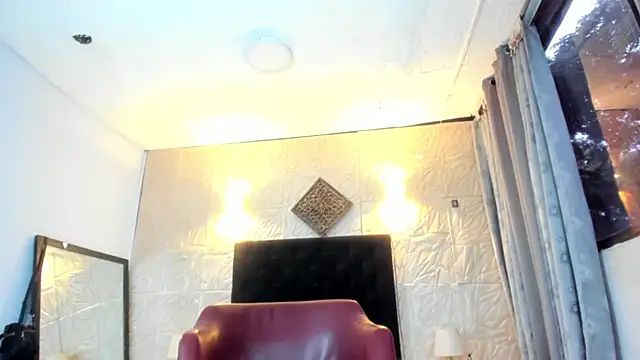 ChanelleJohnson  online show from January 2026 09:18:01 PM