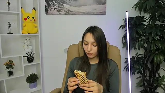 Snapshot of ColleenCox chatting on February 2025 03:10:01 PM ColleenCox online show from February 2025 03:10:01 PM