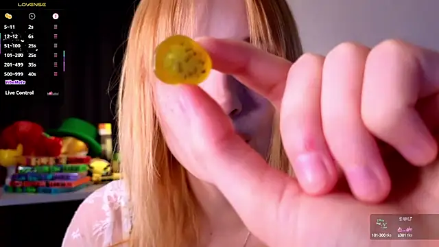 Hisoka akerley online show from September 2025 06:42:01 PM