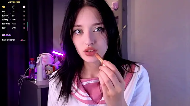 Snapshot of Hisoka_akerley chatting on July 2026 03:43:01 AM Hisoka akerley online show from July 2026 03:43:01 AM