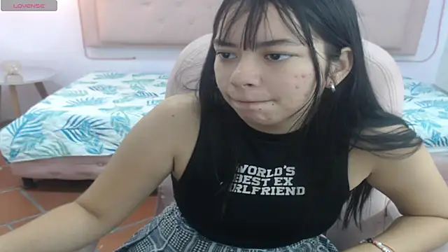 honnielane online show from February 2025 12:43:02 PM