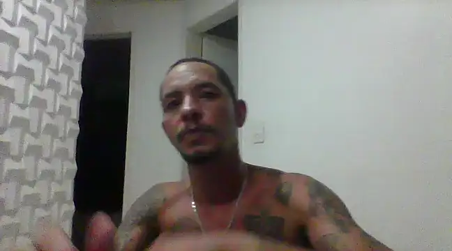 Snapshot of allisonbr chatting on March 2025 04:47:02 AM allisonbr online show from March 2025 04:47:02 AM