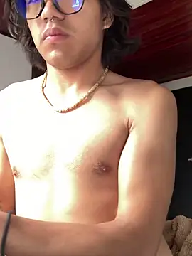 Snapshot of shadowsofgarden chatting on February 2025 04:42:02 PM shadowsofgarden online show from February 2025 04:42:02 PM