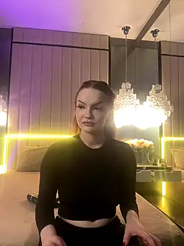 AlexaBright online show from November 2025 06:18:02 PM