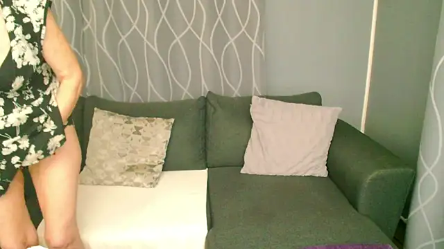 adeleadison online show from November 2025 08:30:02 PM