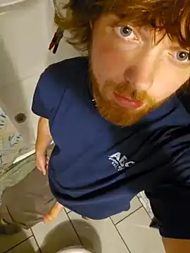 Snapshot of Artthompson chatting on October 2025 01:03:01 AM Artthompson online show from October 2025 01:03:01 AM