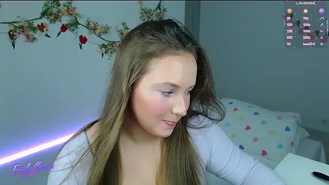 Snapshot of EmilyxxGraces chatting on May 2026 07:53:02 PM EmilyxxGraces online show from May 2026 07:53:02 PM