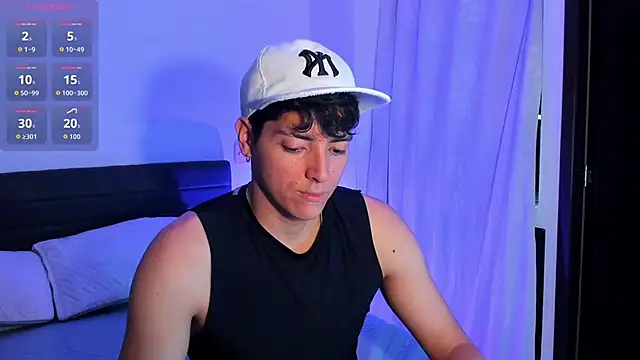  JacobMiller   online show from November 2025 09:36:01 PM