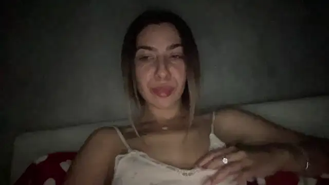 sarrah rossy online show from November 2025 10:42:02 PM