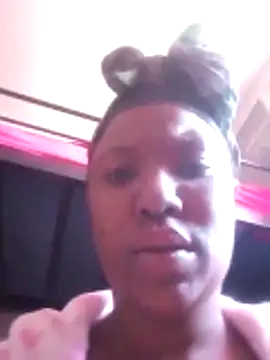 Snapshot of Coco_Nile chatting on May 2026 08:20:01 AM Coco Nile online show from May 2026 08:20:01 AM