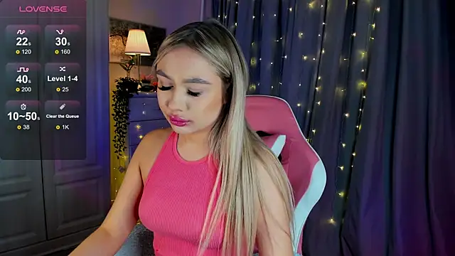 Snapshot of _Loneve__ chatting on March 2025 04:50:02 PM Loneve online show from March 2025 04:50:02 PM