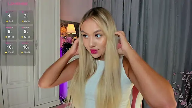 Snapshot of _Loneve__ chatting on September 2025 03:35:02 PM Loneve online show from September 2025 03:35:02 PM