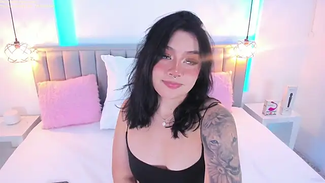 Snapshot of isolari_ chatting on December 2024 04:26:01 AM isolari online show from December 2024 04:26:01 AM