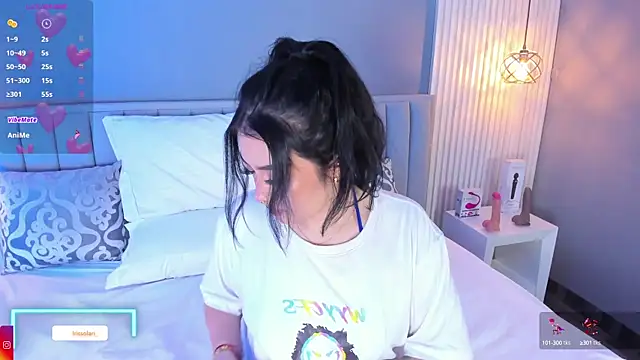 Snapshot of isolari_ chatting on March 2025 04:36:02 AM isolari online show from March 2025 04:36:02 AM