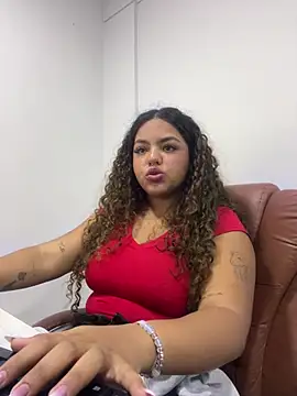 Snapshot of Anitta_bell chatting on April 2026 01:32:02 PM Anitta bell online show from April 2026 01:32:02 PM
