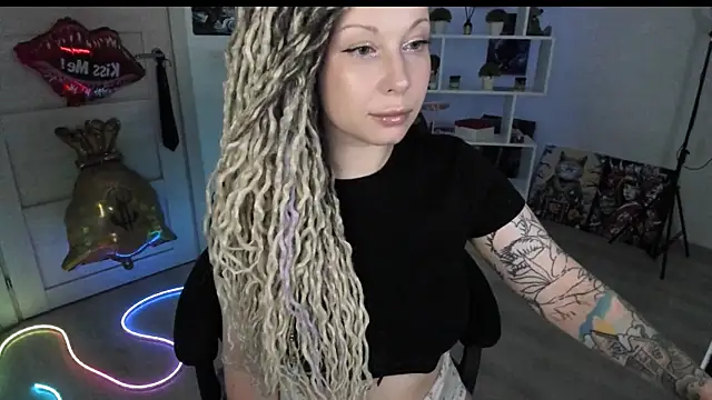 HoneySallyMoore online show from July 2026 01:30:02 AM