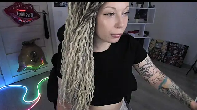 HoneySallyMoore online show from July 2026 01:53:02 AM