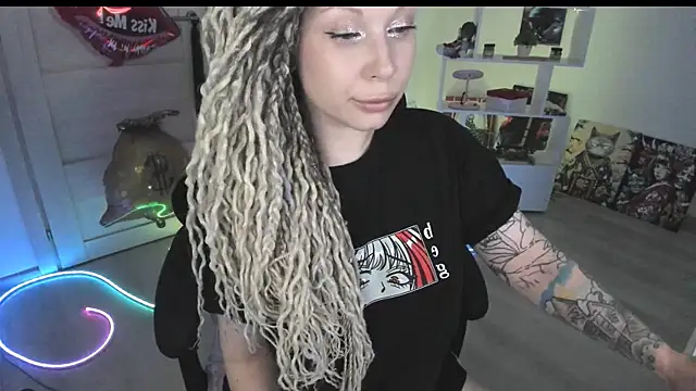 HoneySallyMoore online show from July 2026 05:56:01 PM