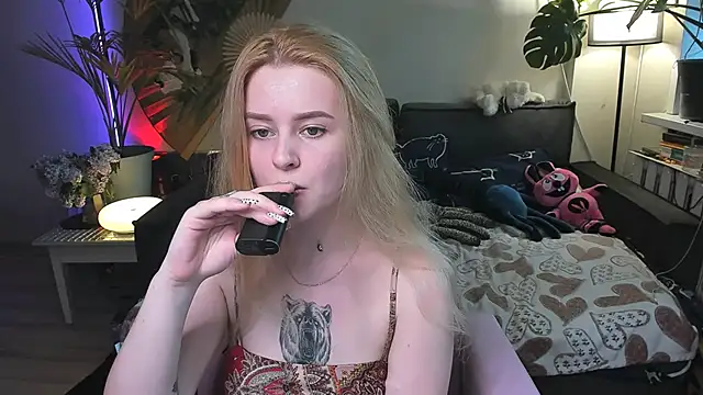 Snapshot of Alexa_Pirs chatting on May 2026 03:53:01 PM Alexa Pirs online show from May 2026 03:53:01 PM