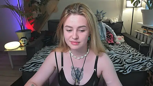 Snapshot of Alexa_Pirs chatting on June 2026 03:01:02 PM Alexa Pirs online show from June 2026 03:01:02 PM