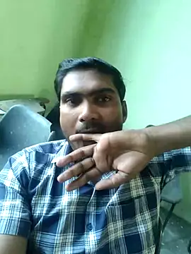 Snapshot of ccuteboyyyy chatting on October 2025 06:57:02 AM ccuteboyyyy online show from October 2025 06:57:02 AM