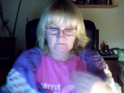 Snapshot of Violet5364 chatting on February 2025 06:23:01 PM Violet5364 online show from February 2025 06:23:01 PM