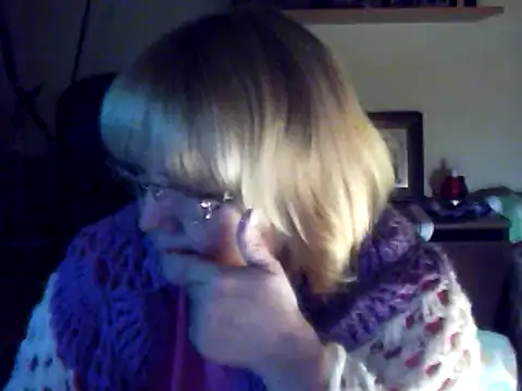 Snapshot of Violet5364 chatting on February 2025 09:37:02 PM Violet5364 online show from February 2025 09:37:02 PM