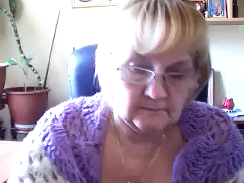 Snapshot of Violet5364 chatting on March 2025 10:20:02 AM Violet5364 online show from March 2025 10:20:02 AM