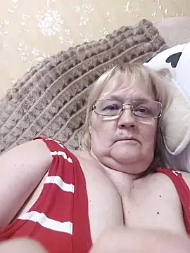 Snapshot of Violet5364 chatting on May 2026 08:06:02 PM Violet5364 online show from May 2026 08:06:02 PM