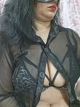 Snapshot of Jassi_Does chatting on May 2026 09:22:02 PM Jassi Does online show from May 2026 09:22:02 PM