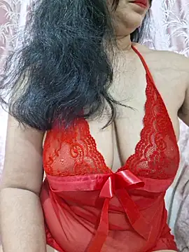 Snapshot of Jassi_Does chatting on May 2026 09:34:01 PM Jassi Does online show from May 2026 09:34:01 PM