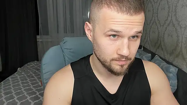 Snapshot of Vladik_b chatting on February 2025 06:21:01 PM Vladik b online show from February 2025 06:21:01 PM