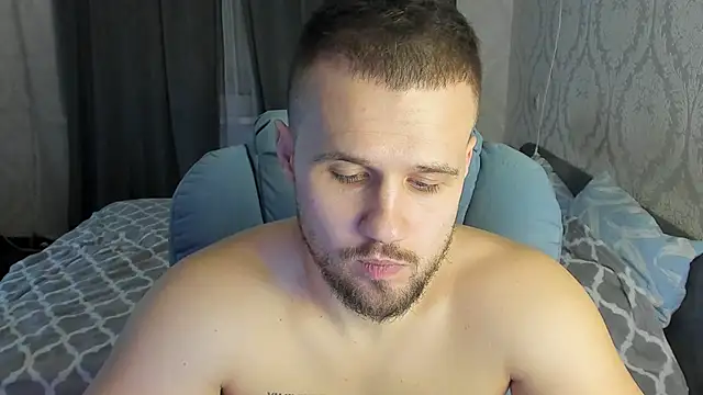 Snapshot of Vladik_b chatting on February 2025 10:31:01 PM Vladik b online show from February 2025 10:31:01 PM