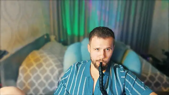 Snapshot of Vladik_b chatting on February 2026 06:07:01 PM Vladik b online show from February 2026 06:07:01 PM