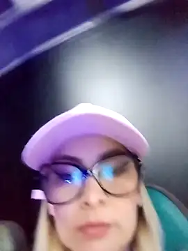 Snapshot of CandieGilson__ chatting on September 2025 10:37:01 AM CandieGilson online show from September 2025 10:37:01 AM