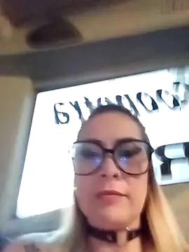 Snapshot of CandieGilson__ chatting on September 2025 10:48:01 AM CandieGilson online show from September 2025 10:48:01 AM