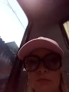 Snapshot of CandieGilson__ chatting on October 2025 10:46:02 AM CandieGilson online show from October 2025 10:46:02 AM