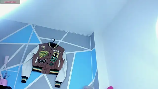 Snapshot of Meghan_hott chatting on February 2026 07:01:01 AM Meghan hott online show from February 2026 07:01:01 AM